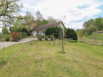 Gîte pour 6 personnes, avec balcon et jardin à Saint-Pierre-de-Frugie