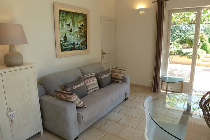 Cottage pour 2 personnes avec piscine privée dans parc arboré classé *** in Roussillon, Parc naturel régional du Luberon