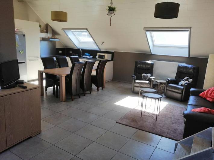 Gîte pour 6 personnes, avec Terrasse et Vue à Froidchapelle - 4