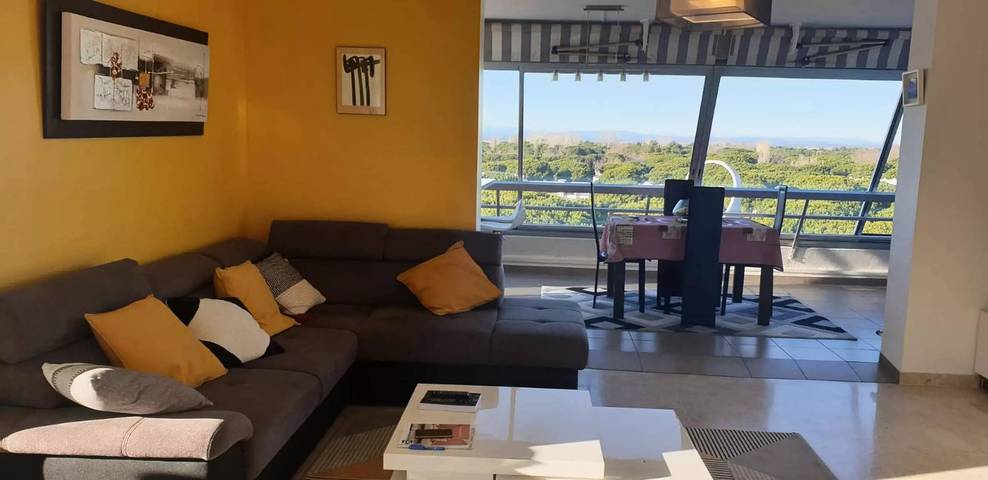 Gîte pour 8 personnes, avec terrasse dans Office De Tourisme La Grande Motte - 4