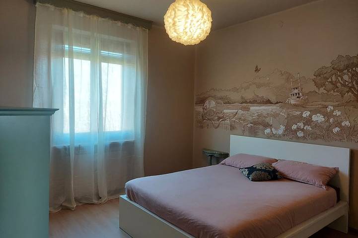 Appartamento intero, La Chicca , accogliente appartamento decorato in ogni stanza. Animali ammessi in Annicco, Provincia di Cremona