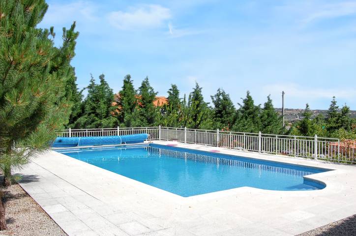 Casa de férias para 10 pessoas, com jardim e piscina em Distrito da Guarda