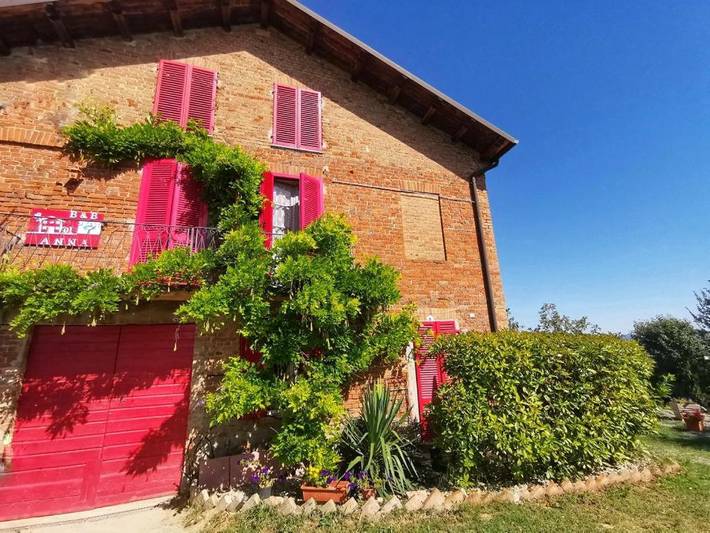 Chambre d’hôte pour 2 personnes, avec Jardin ainsi que Piscine et Vue dans Piémont - 3