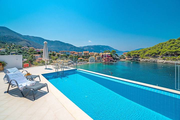 Location de vacances pour 4 personnes, avec Vue sur l’océan ainsi que Terrasse et Piscine dans Άσος