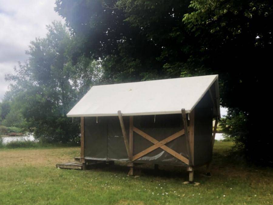 Camping Parc de Launay - Zelt 2 personen - Zelt Étape - 2 Personen - Seeblick in Souvigné (Indre-et-Loire), Tours und Umgebung