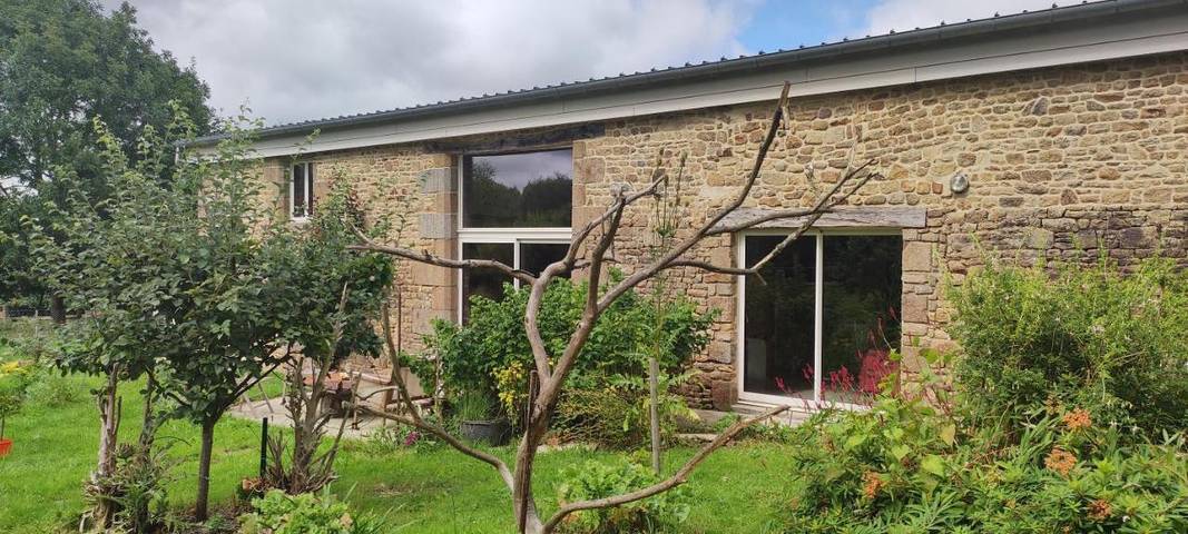 Location de vacances pour 9 personnes, avec jardin et vue à La Chaise-Baudouin - 3