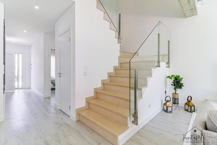 Location de vacances pour 8 personnes, avec vue et jardin dans Fernão Ferro - 4