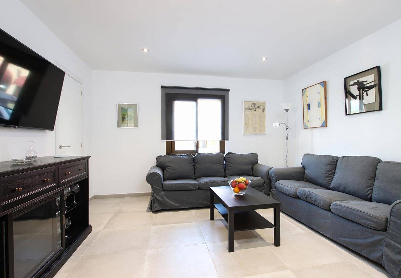 Ganze Wohnung, Ferienwohnung "Goleta" mit Terrasse und Wlan in Port de Pollença, Pollença