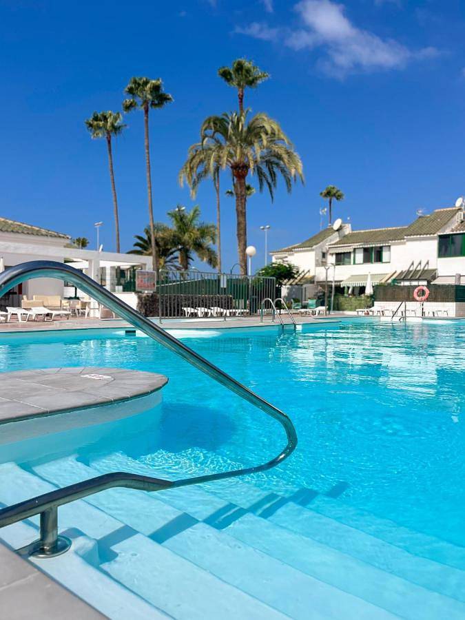 Casa de vacaciones para 6 personas, con piscina para niños además de balcón y piscina - 1