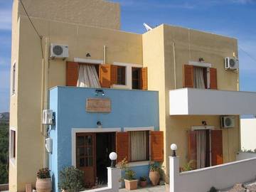 Hôtel pour 3 personnes, avec balcon et vue dans Palekastron