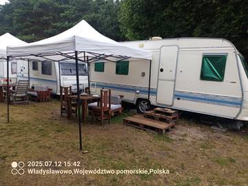 Camping für 4 Personen, mit Garten und Ausblick in Pommern