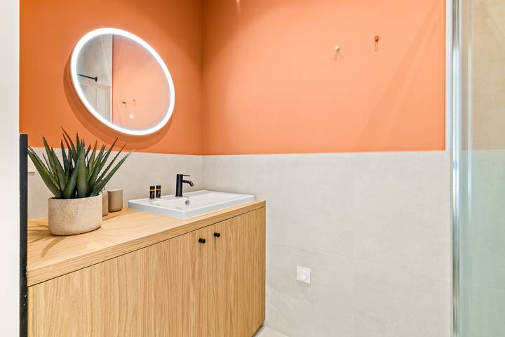 Apartamento entero, 625 Liberation - Lot 6 in Saint-Laurent-du-Var, Costa mediterránea (Francia)