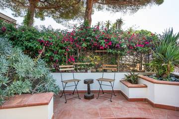 Appartement De Vacances pour 3 Personnes dans Quartu Sant'Elena, Sardaigne, Photo 1