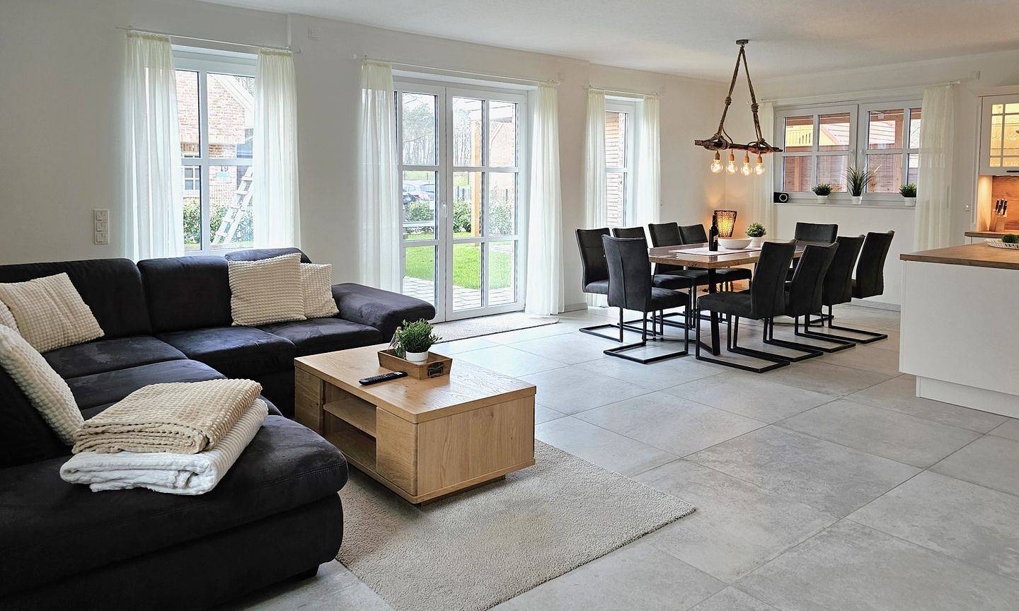 2022 erbautes Ferienhaus Emilia - mit Sauna und eingezäuntem Garten. in Biendorf, Neubukow-Salzhaff