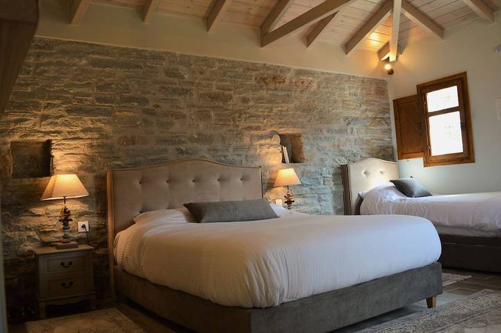 Location de vacances pour 22 personnes, avec jacuzzi et jardin dans Carystos - 4