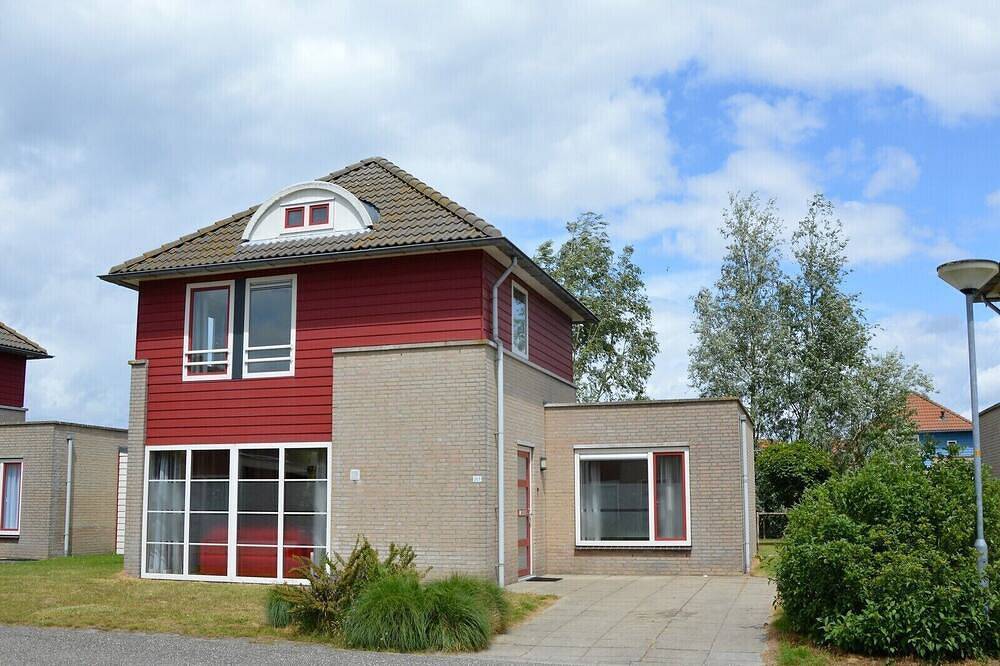 Maxime 207 - Große freistehende Ferienvilla mit weitläufiger Garten in Hoofdplaat, Zeeuwse Kust