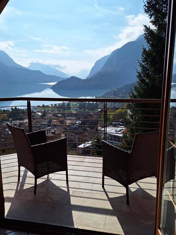 Gîte pour 5 personnes, avec vue sur le lac ainsi que vue et jardin à Molveno - 2