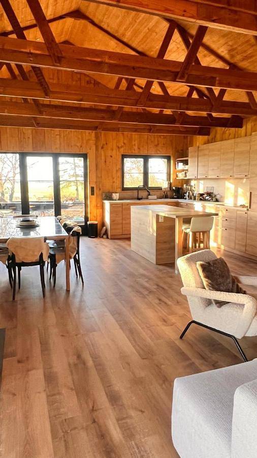 Location de vacances pour 12 personnes, avec vue ainsi que jardin et piscine à La Chapelle-la-Reine - 3