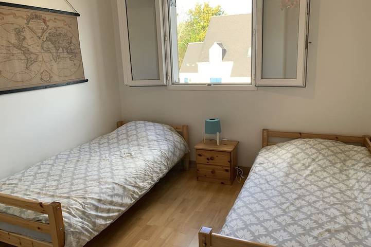 Location de vacances pour 6 personnes, avec jardin dans Le Cabellou - 2