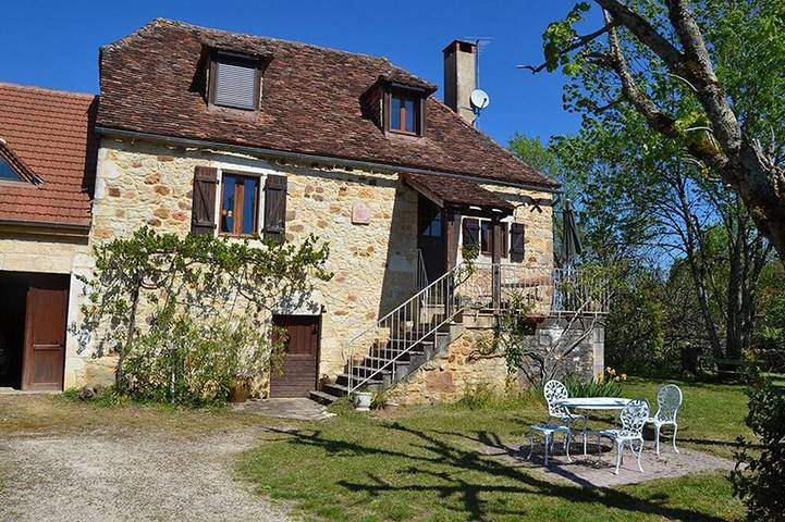 Location de vacances pour 12 personnes, avec jardin et balcon à Loupiac (Lot)