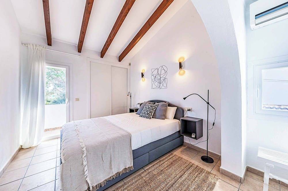 Villa Monsy 1 - Tre Camere da Letto Villa, Ospiti Massimo 5 in Port de Pollença, Pollença