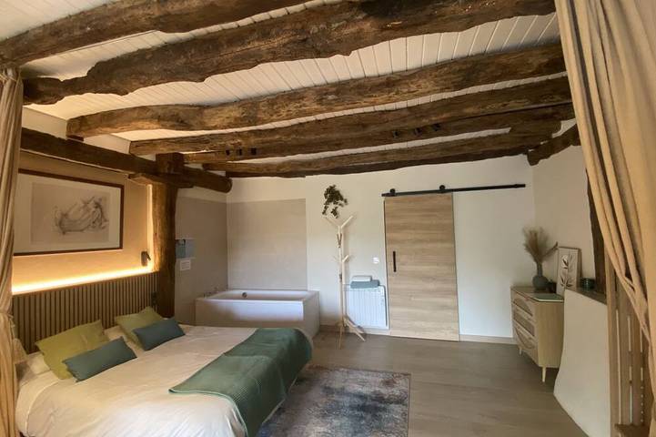 Apartamento entero, Disfruta de nuestro acogedor loft diáfano de 40m². Comodidad y relax. in Aya, Guipúzcoa