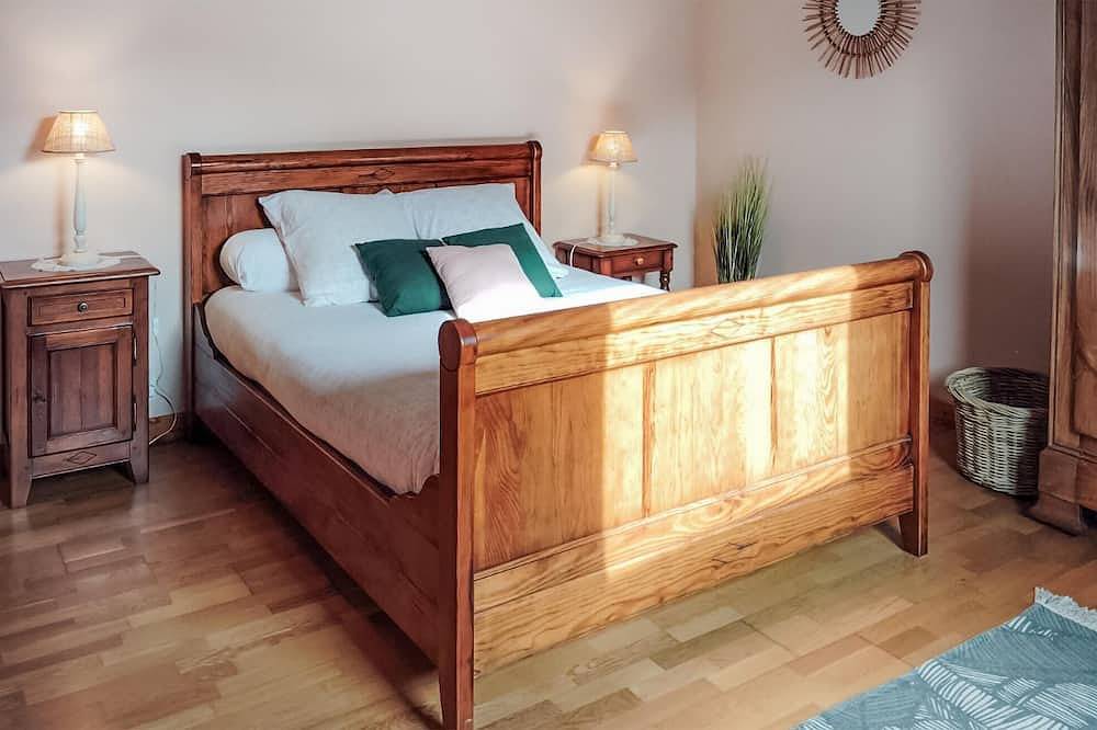2 bedroom lovely home in Ploudalmézeau in Ploudalmézeau, Région de Brest
