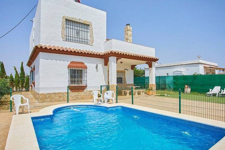 Villa for 10 people, with Garden in El Palmar (Andalusia)