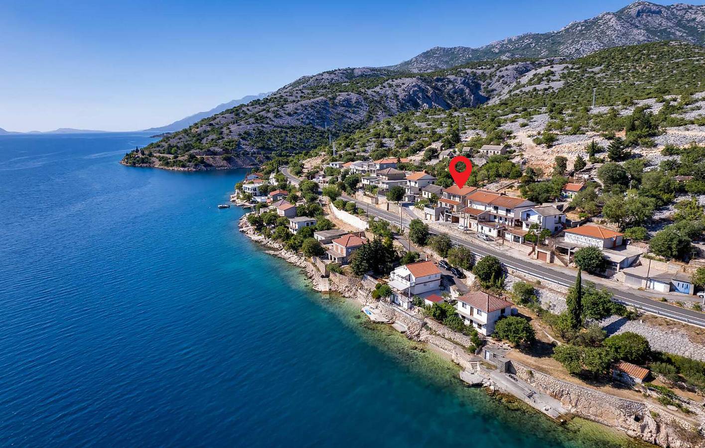 Ganze Ferienwohnung, Gemütliche Ferienwohnung mit Pool, WLAN und Garage, 2 km vom Strand entfernt in Baric Draga, Nationalpark Paklenica