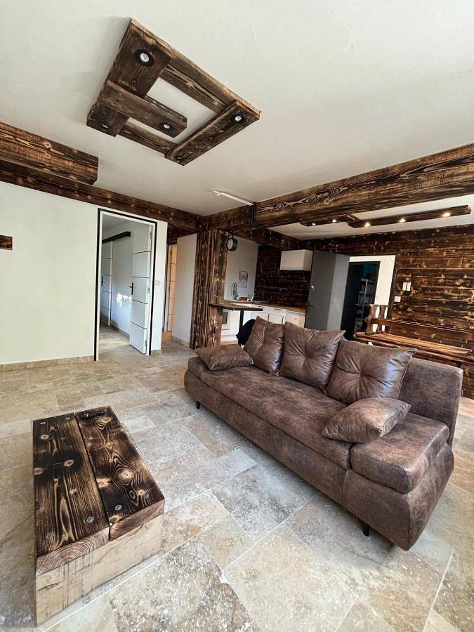 Appartement entier, One-Bedroom Apartment in Mably (Loire), Région de Roanne
