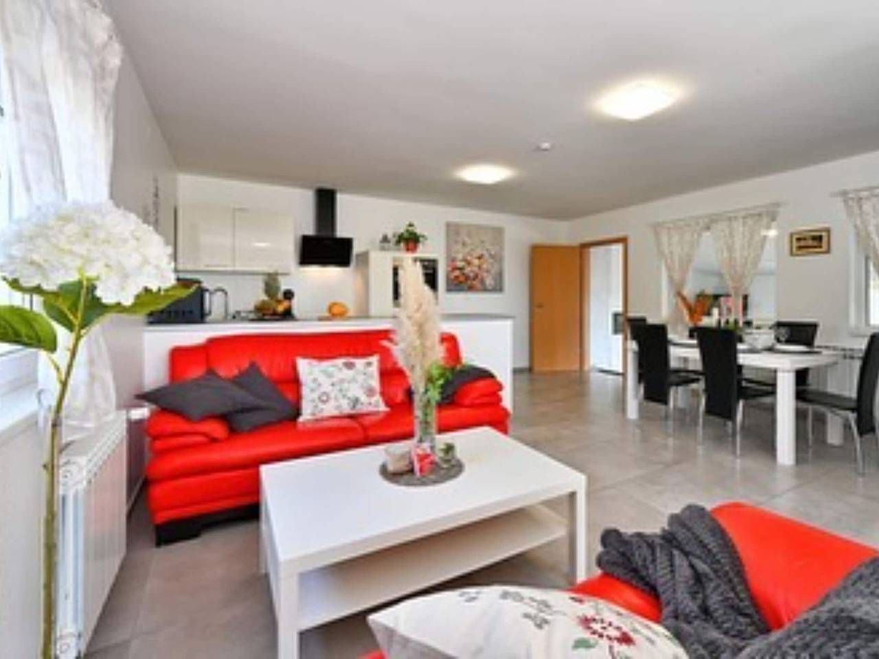 Villa Cerina - Three Bedorom Villa with Outdoor Swimming Pool in Zagreb region