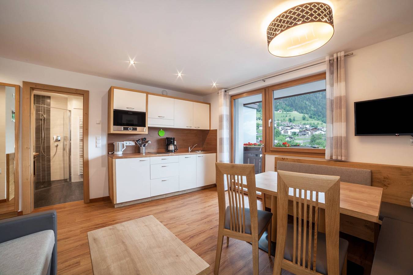 Ganze Wohnung, Ferienwohnung "Hahndl" mit Bergblick, Wlan, Garten & Balkon in Stubaier Alpen, St. Leonhard in Passeier