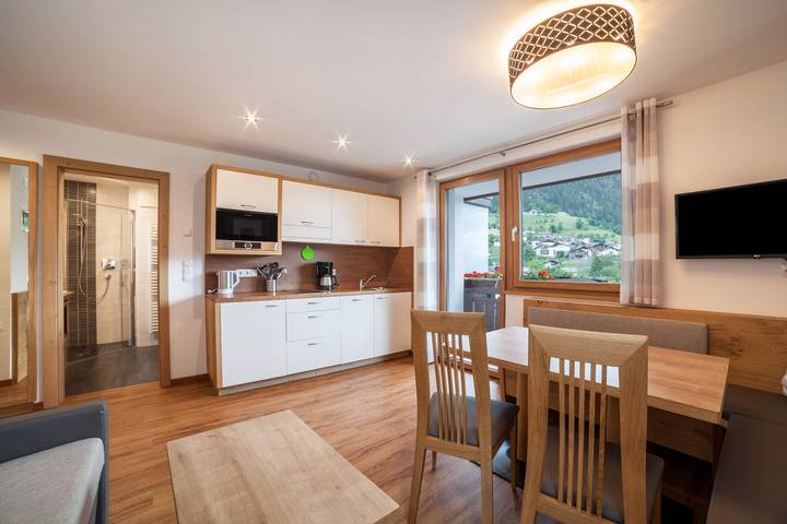 Ganze Wohnung, Ferienwohnung "Hahndl" mit Bergblick, Wlan, Garten & Balkon in Stubaier Alpen, St. Leonhard in Passeier