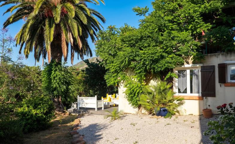 Apartamento entero, Acogedor estudio en Calenzana, 30 m² con terraza in Calenzana, Region de Calvi