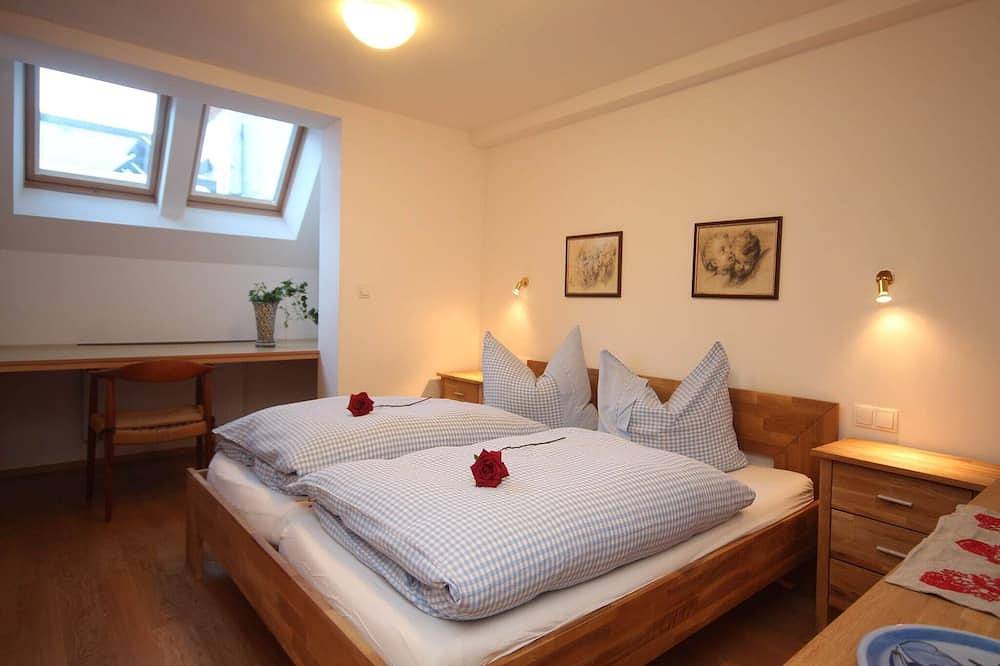 Entire apartment, Apartment in Kitzbuhel near Ski Slopes in Kitzbühel, Kitzbuehl alps