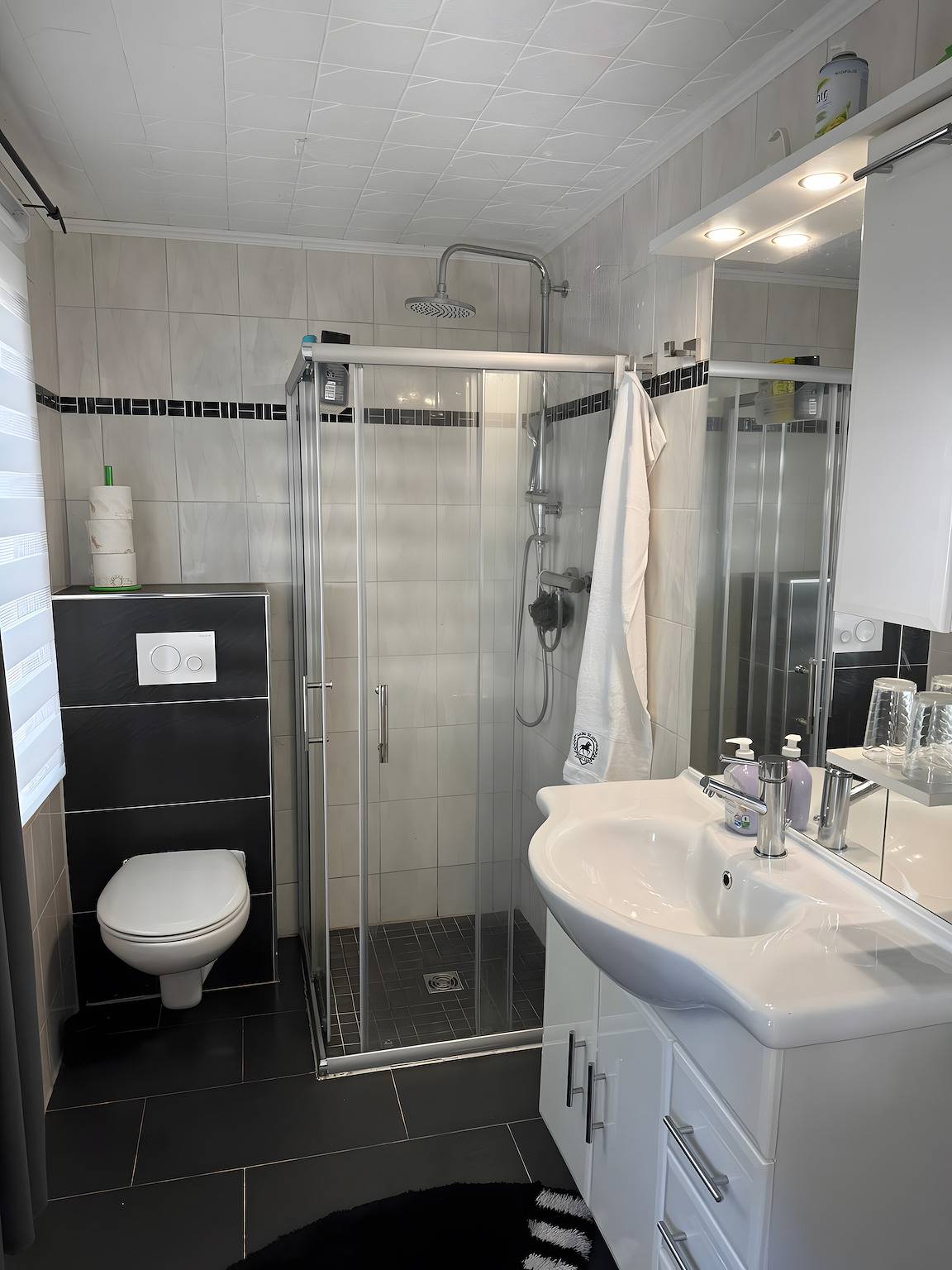 Entire apartment, Apartment 'Ferienwohnung Rothentor1' with Private Terrace and Wi-Fi in Dorf Mecklenburg, North-West Mecklenburg (Wismar region)