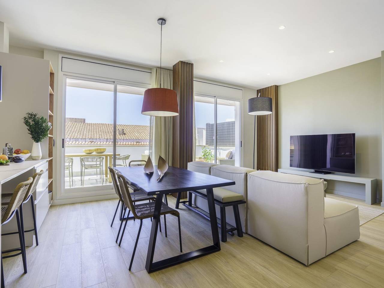 Ganze Ferienwohnung, Sitges Spaces Mediterranean Penthouse-2 B.R. / 2 Baths / Terrace- Up to 4 People in Sitges, Garraf