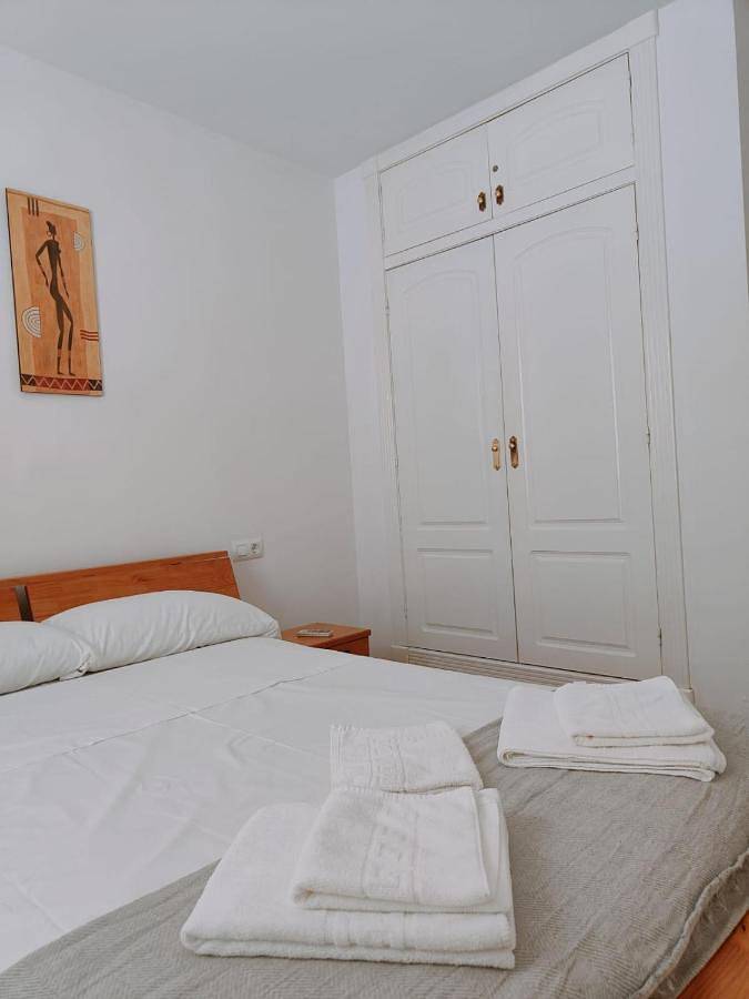 Gîte pour 3 personnes, avec balcon et vue dans La Isleta del Moro - 2