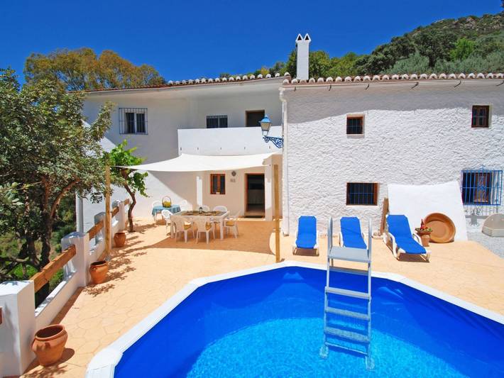 Casa rural para 6 personas, con terraza además de jardín y piscina en Comares - 3