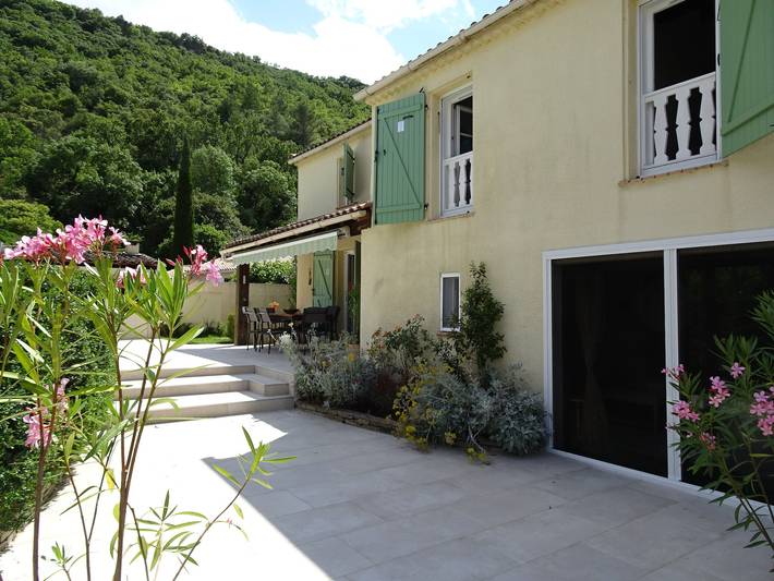 Gîte pour 9 personnes, avec piscine à La Tour-sur-Orb - 2