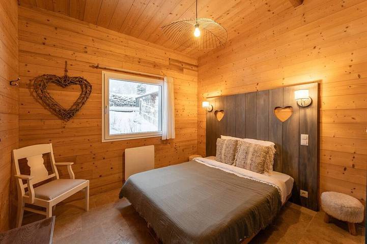 Gîte pour 8 personnes, avec jacuzzi et jardin ainsi que piscine et terrasse à Barbey-Seroux - 2