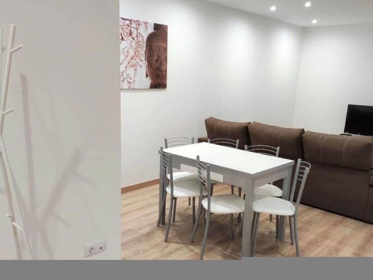 Entire apartment, Inviting Apartment in Ourense with Private Terrace in Ourense, Ourense Region