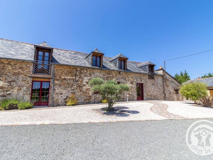 Gîte pour 11 personnes, avec Terrasse ainsi que Jardin et Piscine