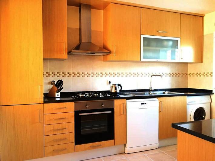 Ferienwohnung für 4 Personen, mit Kinderpool und Ausblick sowie Pool und Garten in Aljezur - 4