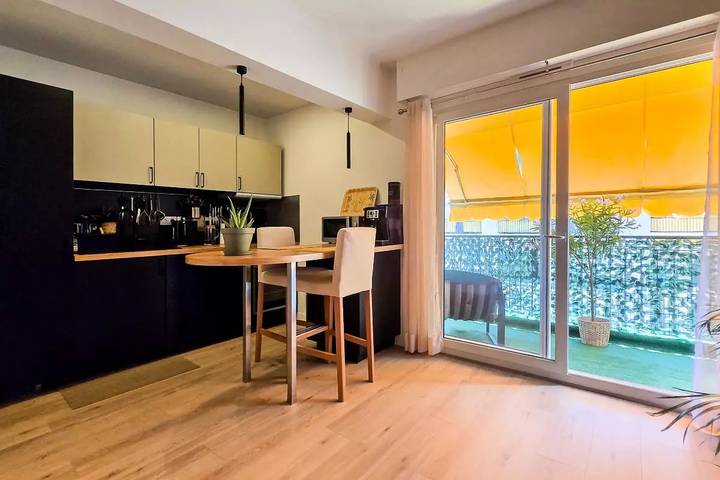 Gîte pour 4 personnes, avec terrasse dans Plage Magnan - 3