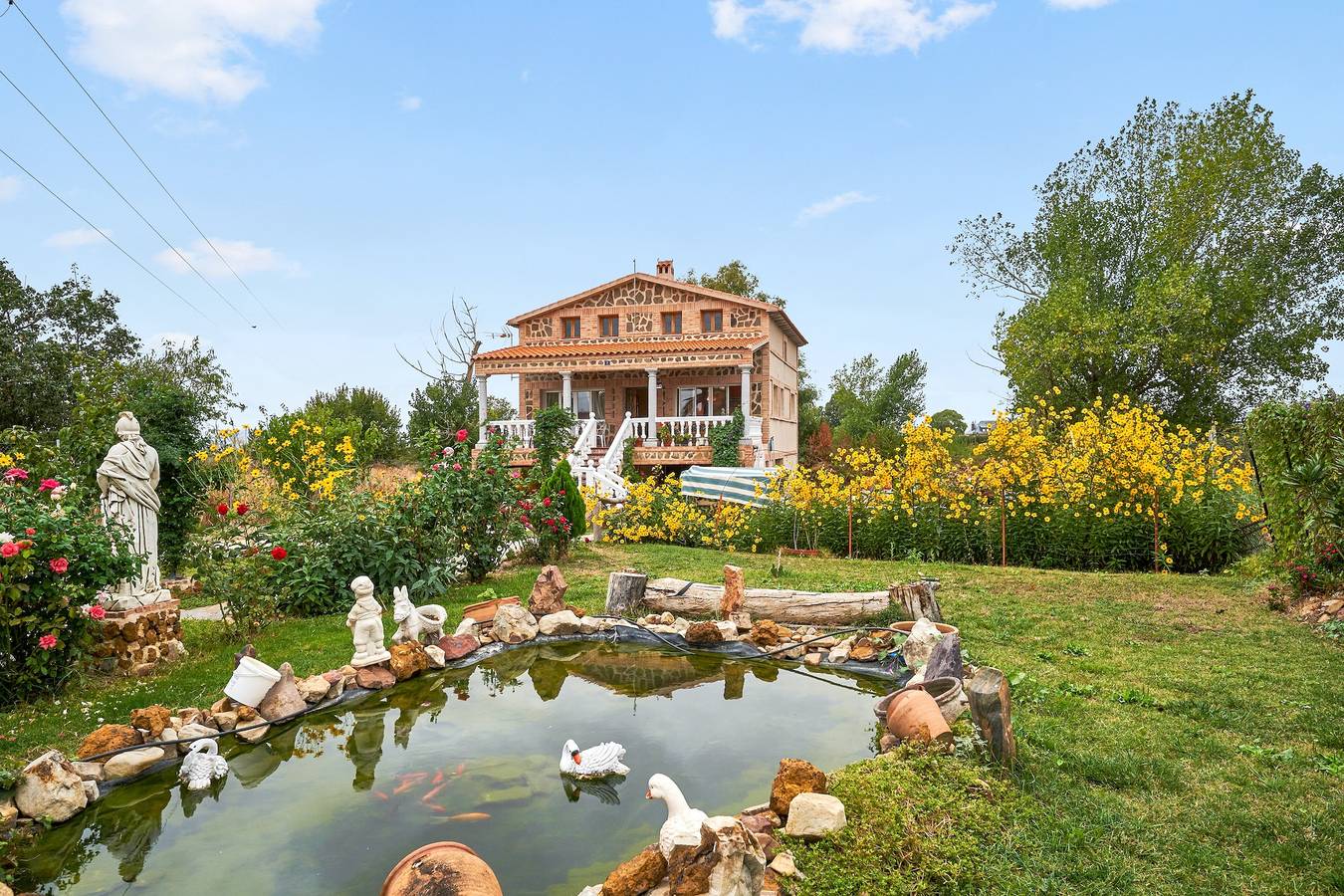 Amplia villa con piscina en Porzuna - 90 m² y vista a la montaña in Porzuna, Provincia de Ciudad Real