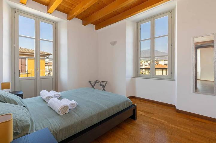Appartement entier, Bright Near the Park and the upper city gate in Bergame, Province de Bergame