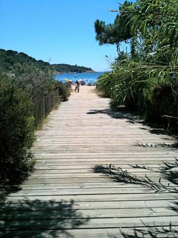 Hôtel pour 2 personnes, avec terrasse et jardin dans Plage de Gigaro