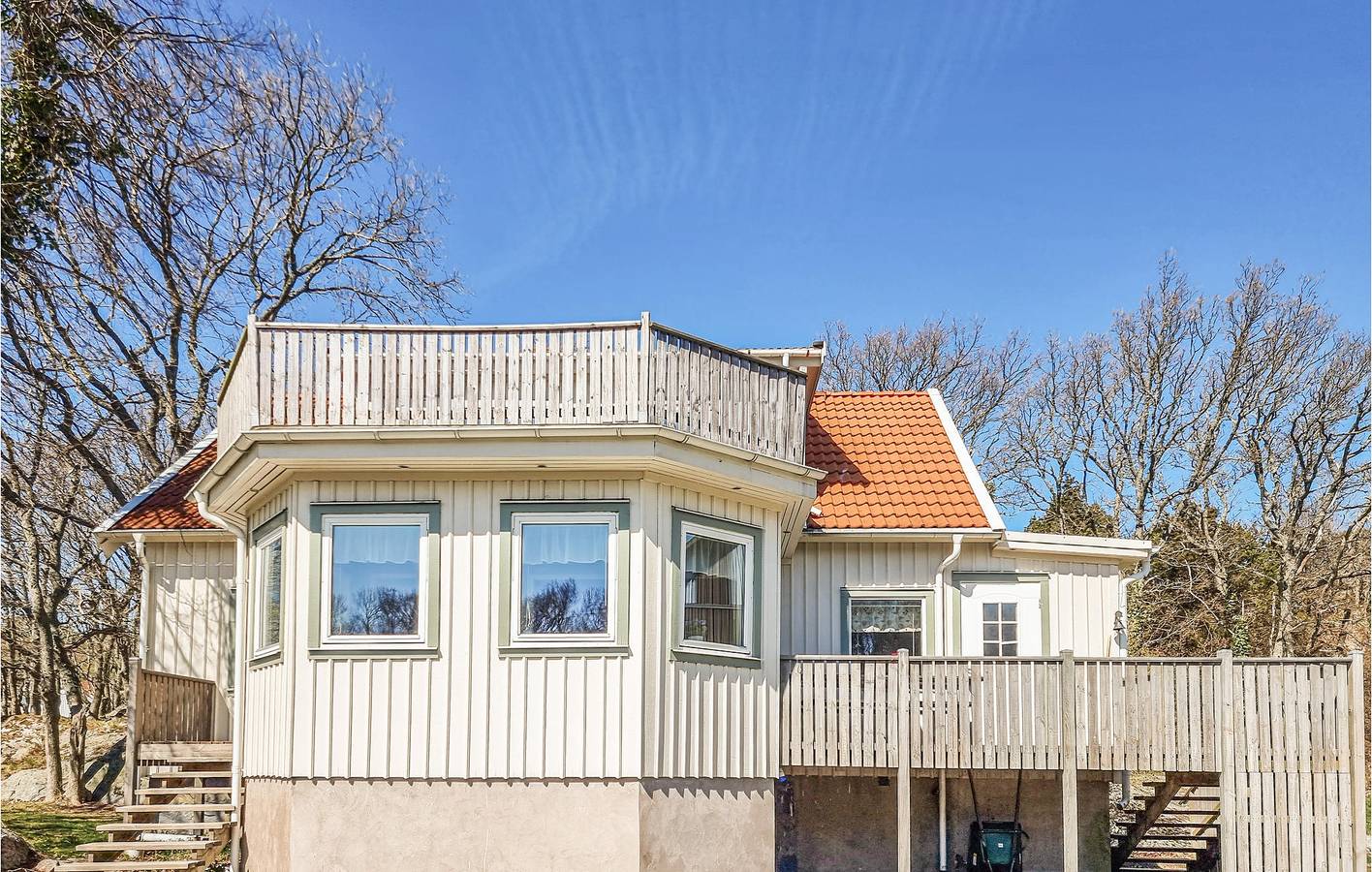 Hus för 9 Personer med trädgård in Norra Västkusten