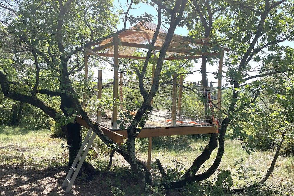 Gite with pool in Velleron, Parc naturel régional du Mont-Ventoux